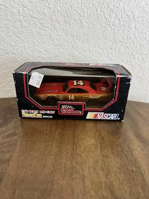 Racing Champions Bill Ellis #14 1970 Plymouth Superbird 1992 diecast NUEVO Foto 1 de 4