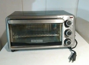 Black + Decker Steel Electric Countertop Toaster Oven Broiler Bake Warm - Picture 1 of 6