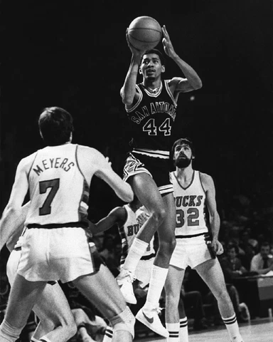 1978 San Antonio Spurs GEORGE GERVIN Glossy 8x10 Photo Basketball Print Poster Cover