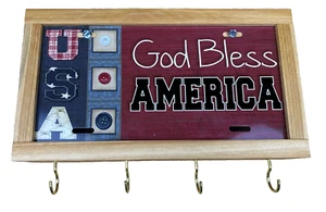 NEU QUILTERS GOD BLESS AMERICA abschließbare Waffe Schmuck Versteck Box Holz Wandkunst - Bild 1 von 11