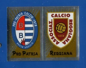 FIGURINA CALCIATORI PANINI 2002/03 N.639 PRO PATRIA REGGIANA SCUDETTO NEW MINT - Imagen 1 de 2