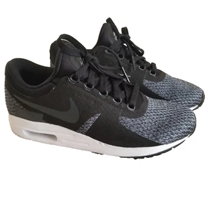 Nike Air Max Zero Grey Black 917864-004 Kids Size 5Y  - Picture 1 of 7
