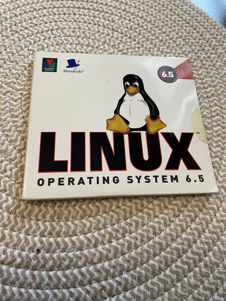 Linux Complete Operating System 6.5 Disc 1 Disc 2 Mandrake Macmillan Software 99 - Image 1 of 4