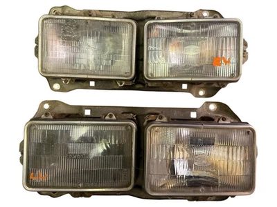 Nissan Datsun 720 1980 camioneta faros para conductor y pasajero par derecho derecho Foto 1 de 4