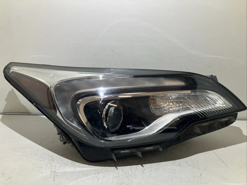 Buick Envision 2016 2017 2018 pasajero derecho halógeno con faros LED OEM 0394 Foto 1 de 4