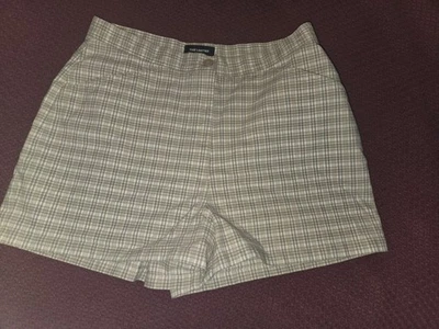 Shorts femininos limitados tamanho 10 - Imagem 1 de 3