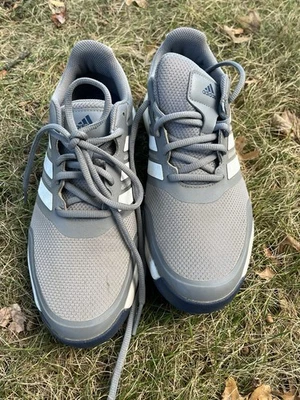 Tenis de golf Adidas para hombre 8 Foto 1 de 4
