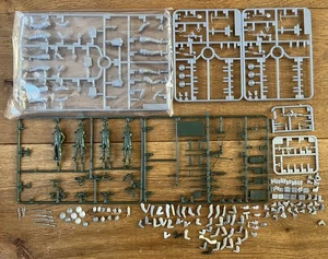 1/35 WW2 BRITISH INFANTRY AND SPARE PARTS - Bild 1 von 9