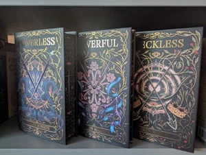 Fairyloot Powerless Powerful Reckless Signed Edition Lauren Roberts - Bild 1 von 11