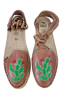 Sandalias de cuero estilo cuña bordadas con correas al tobillo EE. UU. Mujeres Tallas 9 y 10 - Imagen 1 de 6
