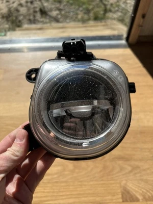 Farol de neblina de LED lateral esquerdo do motorista BMW X3 X4 X5 FABRICANTE DE EQUIPAMENTO ORIGINAL 2014-2017 756.02.000.00 - Imagem 1 de 4