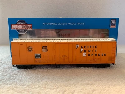 Athearn/Roundhouse #RND87997 HO Scale UP 50' Mechanical Reefer #351554 - Image 1 of 4