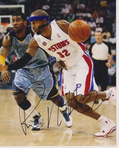 Richard Hamilton 8x10 Signed W/ COA Detroit Pistons #3 - Picture 1 of 1