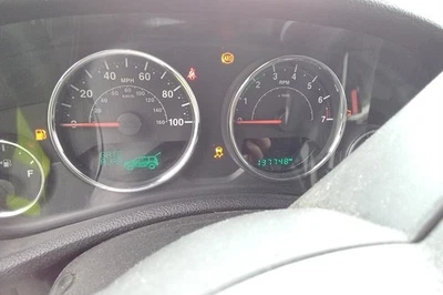 Jeep Wrangler 2016 equipo original velocímetro calibre grupo 137 k millas Foto 1 de 4