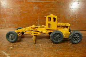 Vintage 1950s Hubley Diesel Motor Grader Blade Die Cast Toy Good Condition - Picture 1 of 12