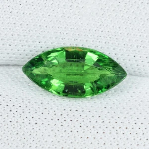 1.50 ct ULTRA RARE - FINE QUALITY NATURAL TSAVORITE - GREEN GARNET C Vdo MIX - Picture 1 of 2
