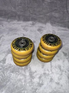 8 gelbe Rollerblade Räder - 70 mm Durchmesser leicht gebraucht + Lager Klinge Läufer - Bild 1 von 2