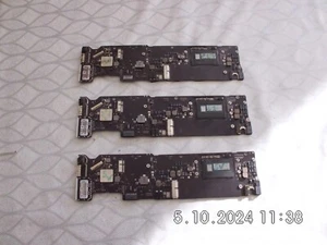 A vendre Motherboards pour Macbook Air A1466 820-3437-B - Afbeelding 1 van 2