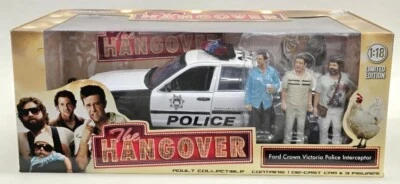 Greenlight The Hangover Ford Crown Victoria Police Interceptor + 3 Figures 1/18 - Image 1 of 4
