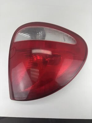 2004-2007 Dodge Grand Caravan Right Passenger Side Tail Light Assembly OEM - Imagem 1 de 2