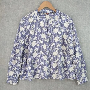 Pilcro Anthropologie Whitney Top XS blau Blumen Lochstickerei 3D Applikation Henley Boho - Bild 1 von 24