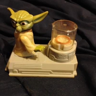 Yoda 2011 Star Wars McDonalds Toy action figure The Clone Wars - Image 1 of 4