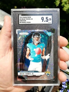 2024 Panini Prizm Brian Thomas Jr. Variation No Huddle SGC 9.5 POP 1 - Bild 1 von 2