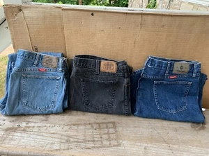 Pantalones de trabajo Wrangler & Route 66 3 pares de pantalones de mezclilla azules para hombre 40X32 y 42X30 usados - Imagen 1 de 14
