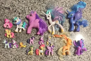Lote de 17 figuras de My Little Pony MLP diferentes tamaños algunos McDonald’s. VER FOTOS - Imagen 1 de 4