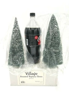 BRANDNEU DEPT 56 VILLAGE GEFROSTET TOPIARY BÄUME 52000 SET VON ZWEI TOP - Bild 1 von 3