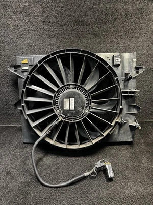 Conjunto de ventilador de refrigeración del motor Ford Thunderbird 2002-2003 OEM 4W4H-8C607-AA Foto 1 de 4