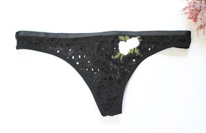 Mujeres Sexy Tanga Bordado Hueco Ropa Interior Dama Tanga Bragas Negro XS-S-M - Imagen 1 de 6