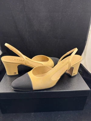 香奈儿米色/黑色山羊皮鞋头露背高跟鞋 38.5 码 — 第 1/4 张图片