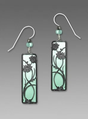 Brincos Adajio Soft azul e branco coluna preto floral sobreposição feitos à mão nos EUA - Imagem 1 de 4