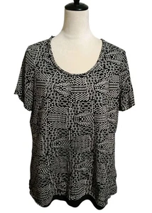 Croft & Barrow 1X Pleated Neck Short Sleeve Blouse Black White Geometric Print - Picture 1 of 14
