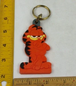 Garfield the cat keychain VINTAGE 1978 rubber feel - Picture 1 of 3