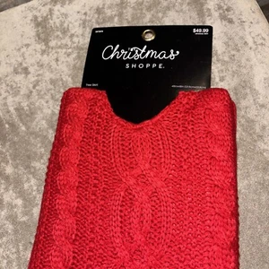 New THE CHRISTMAS SHOPPE 48" TREE SKIRT RED KNIT - Picture 1 of 3