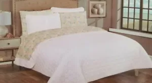 7 pc Coastal Cove Queen Quilt, Shams, and Sheet Set NIP - Picture 1 of 12