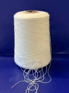 SCHÖNE Spule Kone Peru SPITZE weich Super Baby Alpaka Garn 1 Pfund 2 Unzen 520 gr 0012 weiß - Bild 1 von 5