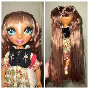 Muñeca Rainbow High Personalizada Teñida con el Pelo ÚNICA Cottagecore Pradera Colas de Caballo Marrón - Imagen 1 de 5
