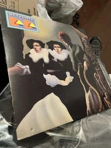 ALICE COOPER RECORD "DADA" 1983 WARNER BROTHERS RECORDS (1-23969) - RARE - Picture 1 of 7