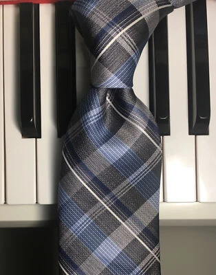 DISEÑOS DE PLATINO / Corbata de poliéster a cuadros tartán gris fresco azul, blanco y franela Foto 1 de 4