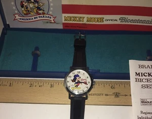 Reloj Disneyland America On Parade 1976 edición limitada de Bradley *nunca usado* - Imagen 1 de 6