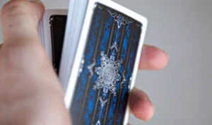 Mazo Artificial Azul Ellusionista Mazo de Juego de Cartas USPCC Poker Cojín de Aire Bicicleta ne - Imagen 1 de 3