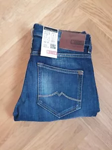 Vaqueros de hombre Mustang Oregon Tapered azul Slim Fit tiro bajo PVP: 89,95 € - Imagen 1 de 3
