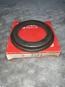 National Oil Seals 7721 New Old Stock - Picture 1 of 3