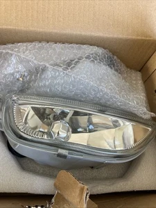For 2001 2002 Toyota Corolla Fog Light Assembly Driver and Passenger Side - Picture 1 of 5