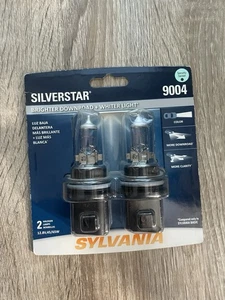 Bombilla halógena de alto rendimiento SYLVANIA 9004 SilverStar, 2 bombillas - Imagen 1 de 2