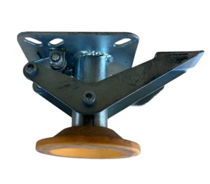Menge von vier (4) Doppel Pedalrolle Wagen Bodenbremse Schloss passt 4" Rollen - Bild 1 von 14