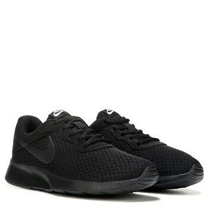 black nikes for women